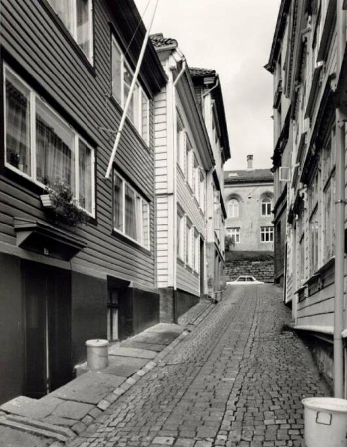 Dinbnb Apartments I Historical Two-Floor Apartment With Rooftop Panorama I 1645 Heritage Bergen Zewnętrze zdjęcie