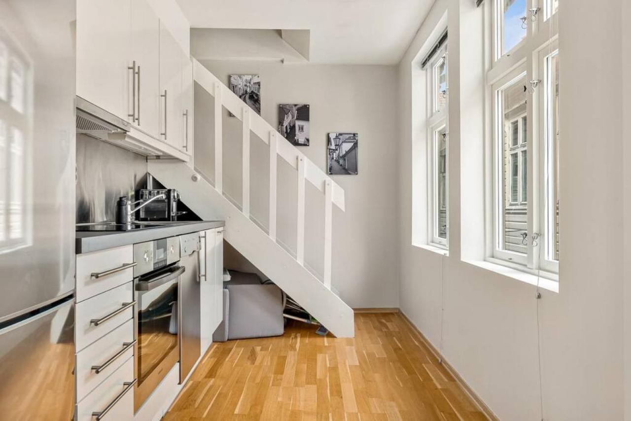 Dinbnb Apartments I Historical Two-Floor Apartment With Rooftop Panorama I 1645 Heritage Bergen Zewnętrze zdjęcie