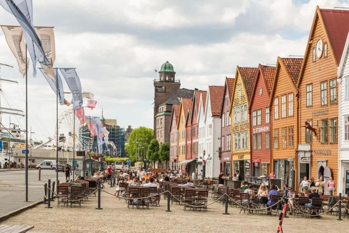 Dinbnb Apartments I Historical Two-Floor Apartment With Rooftop Panorama I 1645 Heritage Bergen Zewnętrze zdjęcie